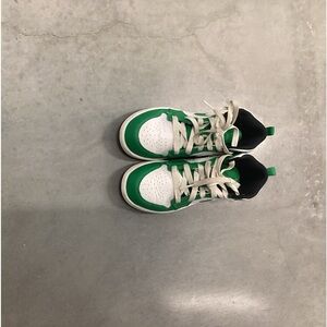 Green/white Jordan’s